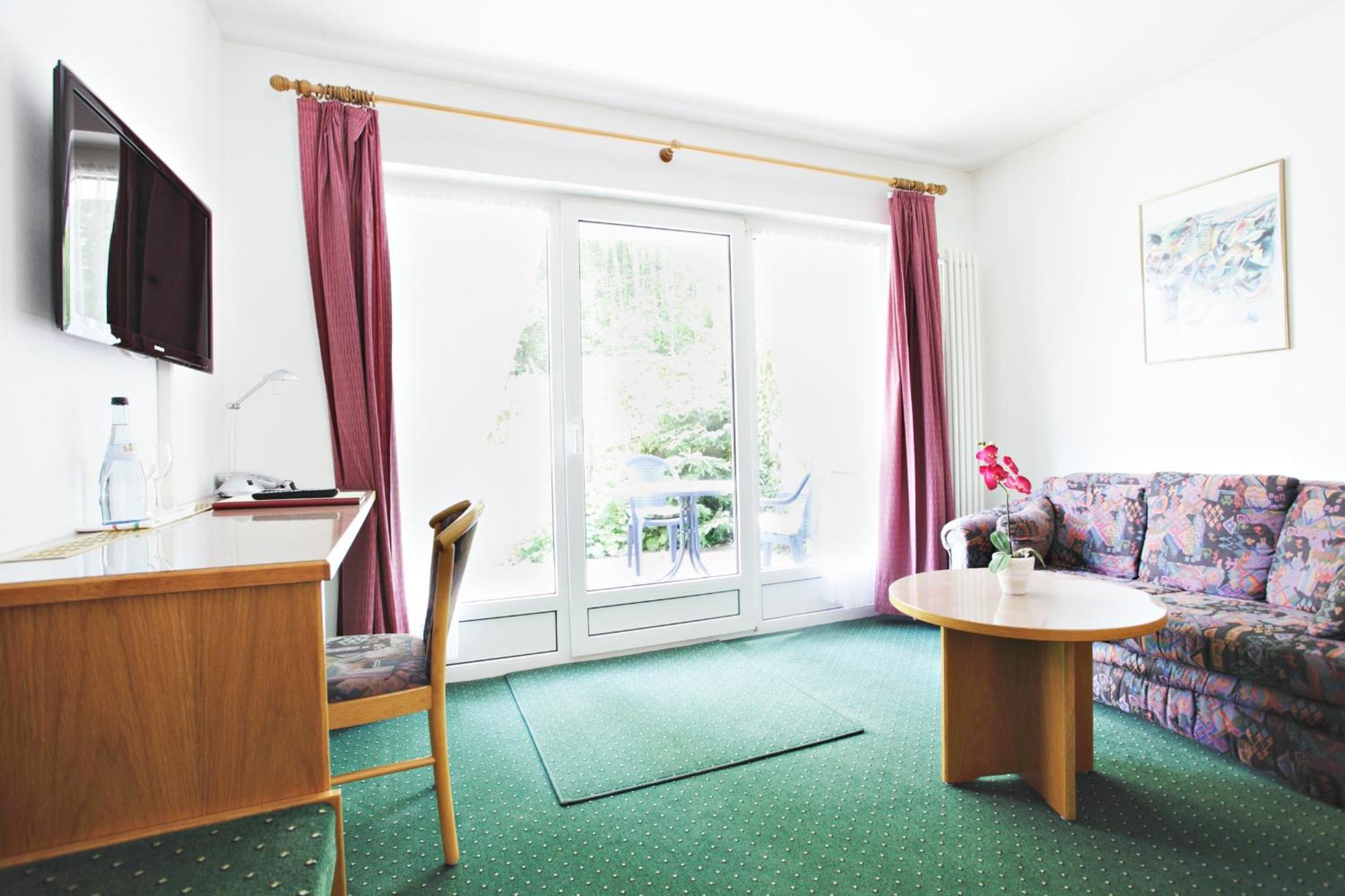 Hotel-Gasthof Neumühle Kreenheinstetten Habitación foto